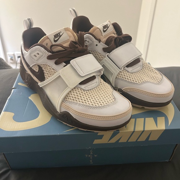 Nike Zoom Field Jaxx Size 9.5 barely used - Picture 1 of 8